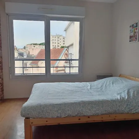 Confortable A Proximite Du Centre Apartment