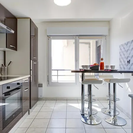 Le Cocon Champenois-parking, Centre & Tram Reims